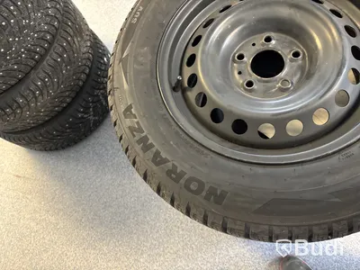 4 st. Vinterhjul Bridgestone 215/65R16 102T