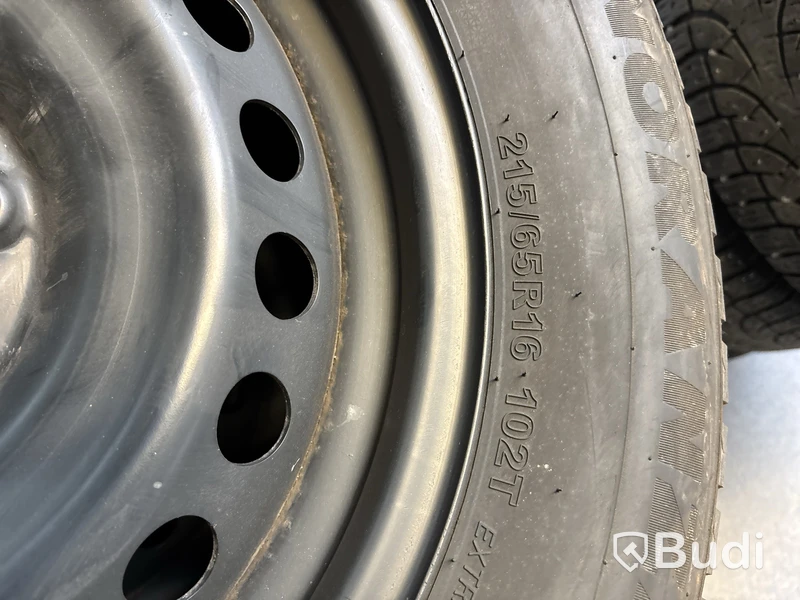 4 st. Vinterhjul Bridgestone 215/65R16 102T