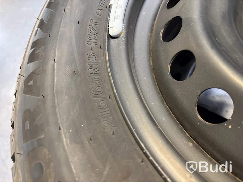 4 st. Vinterhjul Bridgestone 215/65R16 102T