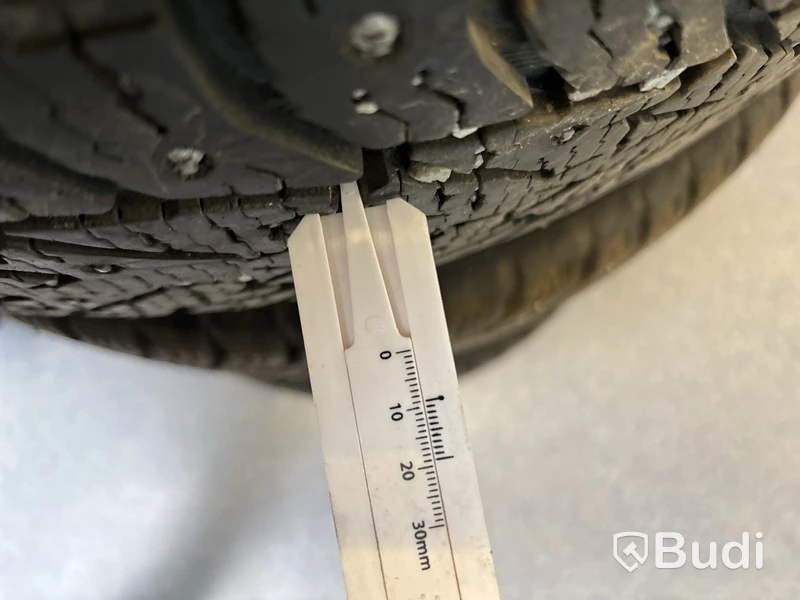 4 st. Vinterhjul Bridgestone 215/65R16 102T