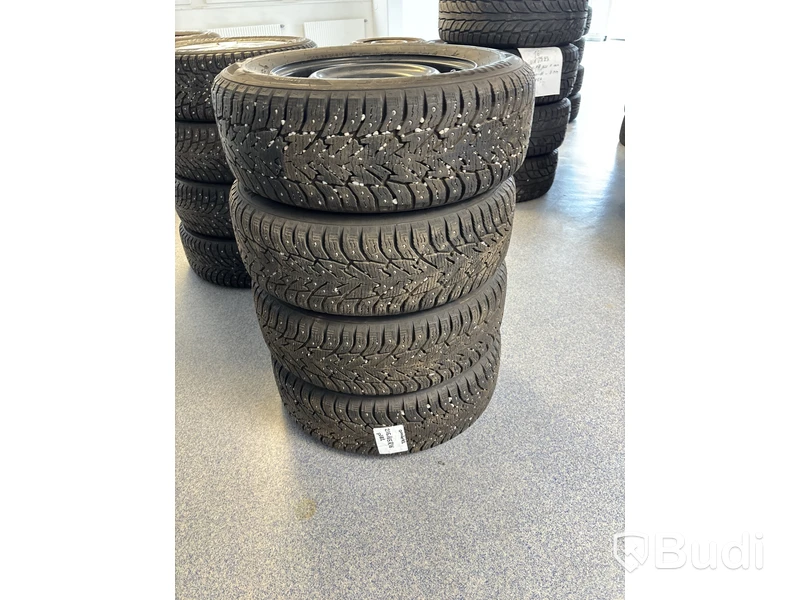 4 st. Vinterhjul Bridgestone 215/65R16 102T