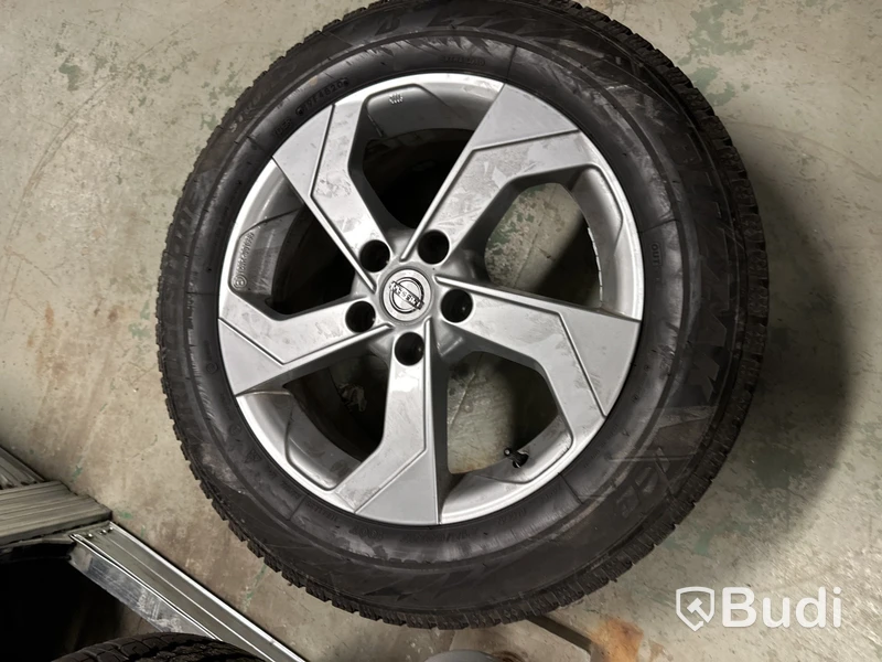 2 st. Vinterhjul Bridgestone 215/60R17