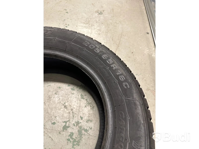 2 st. Sommardäck Goodyear 205/65R16 C
