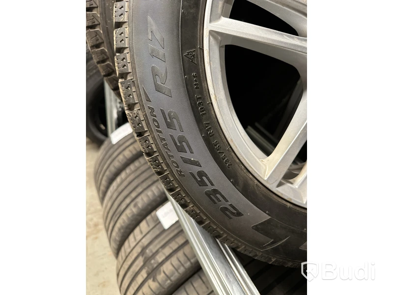 4 st. Vinterhjul Pirelli 235/55R17