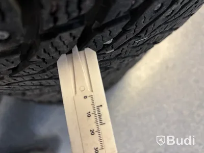 4 st. Vinterhjul Nokian 215/60R16