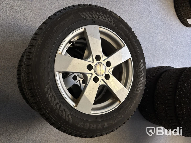 4 st. Vinterhjul Nokian 215/60R16