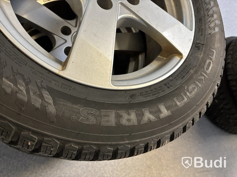 4 st. Vinterhjul Nokian 215/60R16