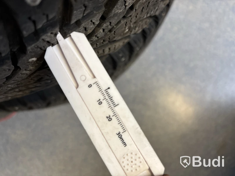 4 st. Vinterhjul Nokian 215/60R16