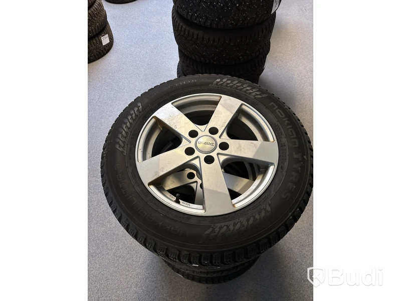 4 st. Vinterhjul Nokian 215/60R16