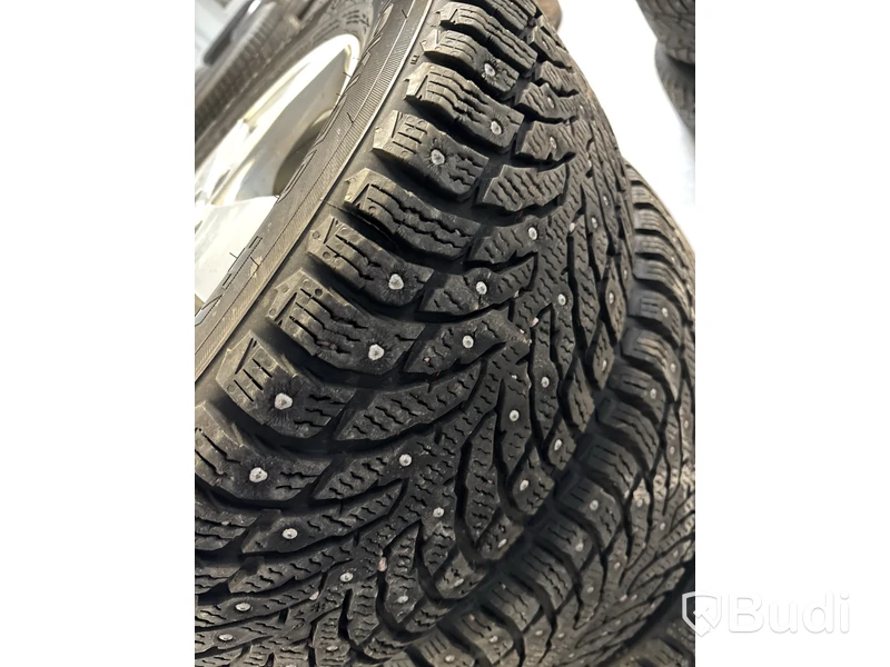 4 st. Vinterhjul Nokian 215/60R16