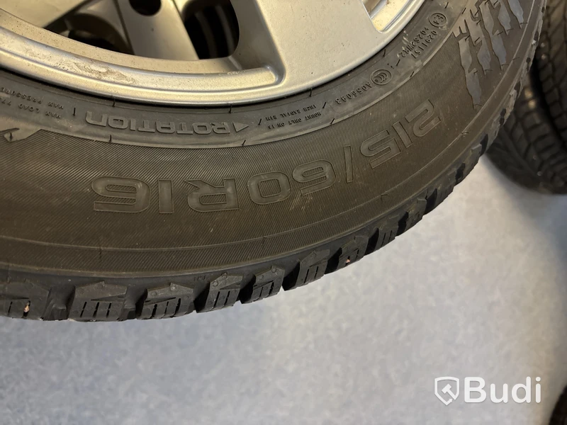 4 st. Vinterhjul Nokian 215/60R16
