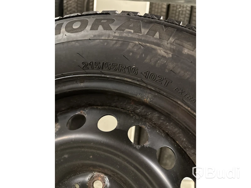 4 st. Vinterhjul Bridgestone 215/65R16 102T