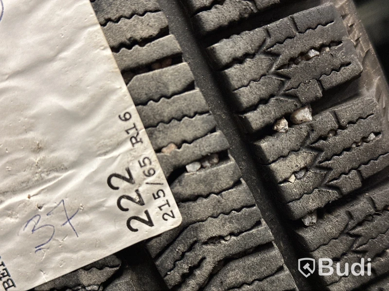 4 st. Vinterhjul Bridgestone 215/65R16