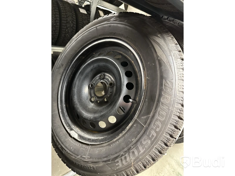 4 st. Vinterhjul Bridgestone 215/65R16