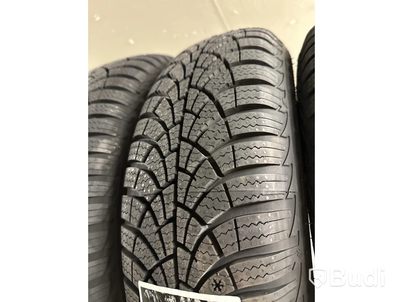 4 st. Vinterdäck, Goodyear 165/70R14 81T