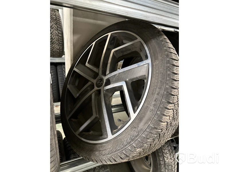 4 st. Vinterdäck, Nokian 245/40R20 99T