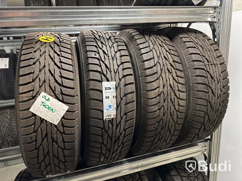 4 st. Vinterhjul, Kumho 215/70R16