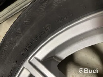 4 st. Vinterhjul, Bridgestone 215/60R17 96S