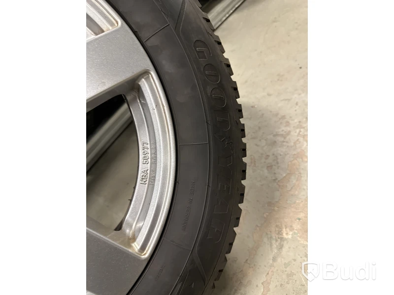 4 st. Vinterhjul, Goodyear 215/65R17 103T