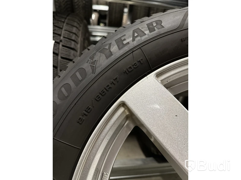 4 st. Vinterhjul, Goodyear 215/65R17 103T