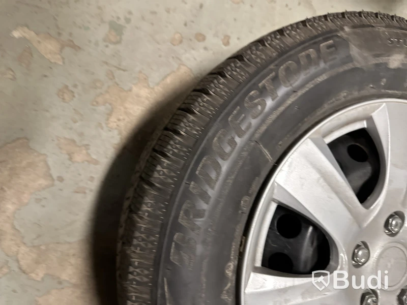 4 st. Vinterhjul, Bridgestone 215/65R16