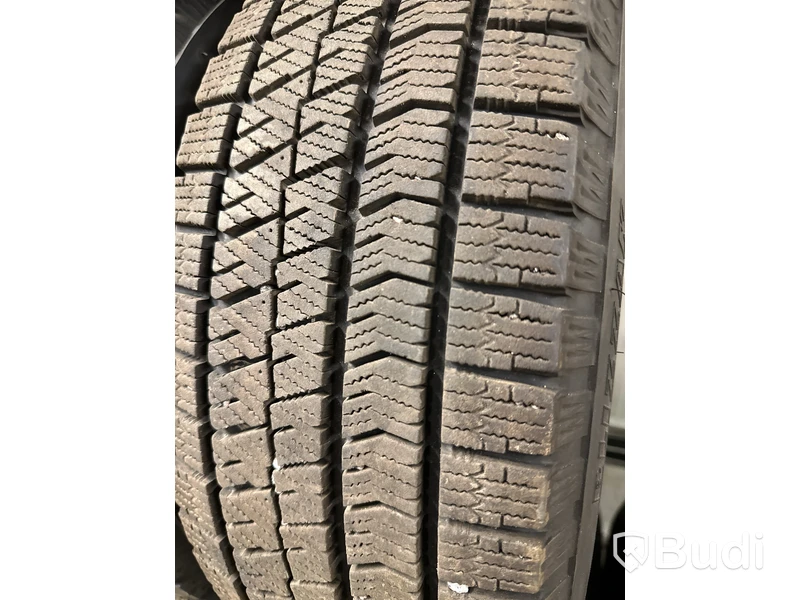4 st. Vinterhjul, Bridgestone 215/65R16