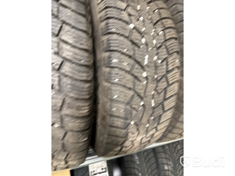 4 st. Vinterhjul Nokian Hakkapeliitta CR4 215/65 R16C