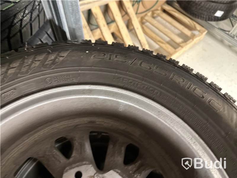 4 st. Vinterhjul Nokian Hakkapeliitta CR4 215/65 R16C
