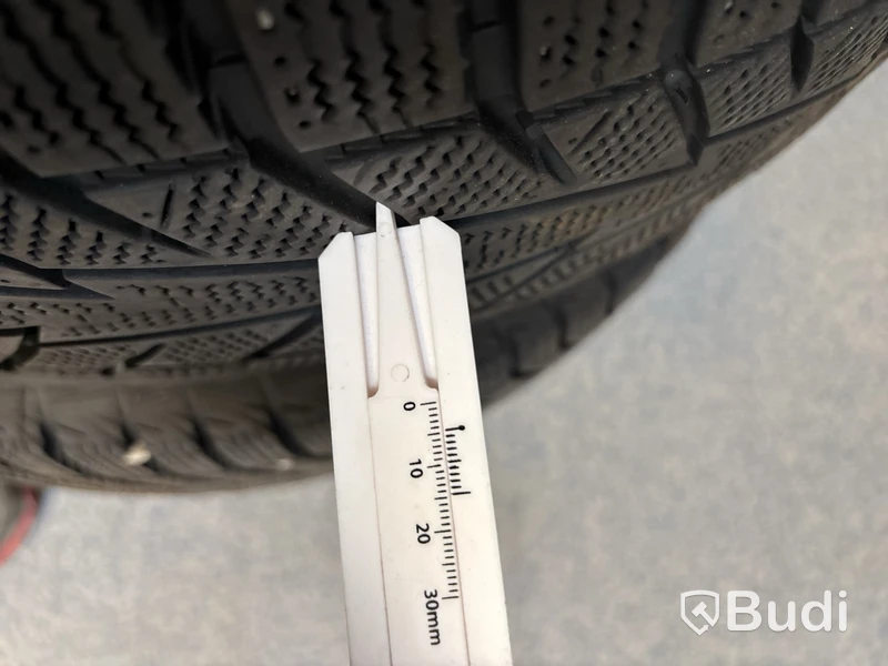 4 st. Vinterhjul Hankook 215/65R16 102T