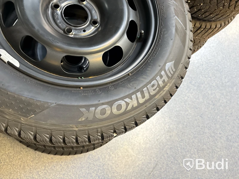 4 st. Vinterhjul Hankook 215/65R16 102T