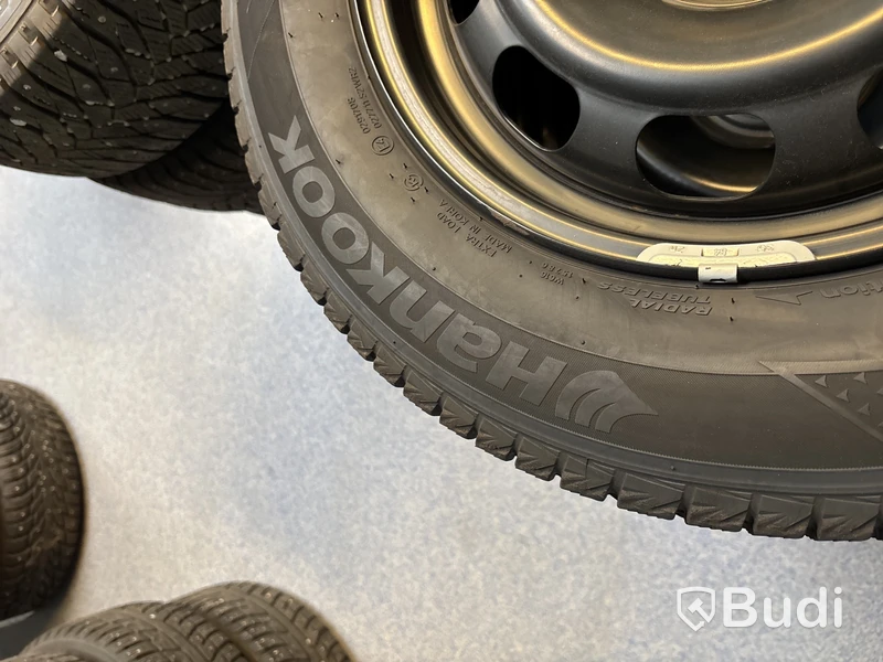 4 st. Vinterhjul Hankook 215/65R16 102T