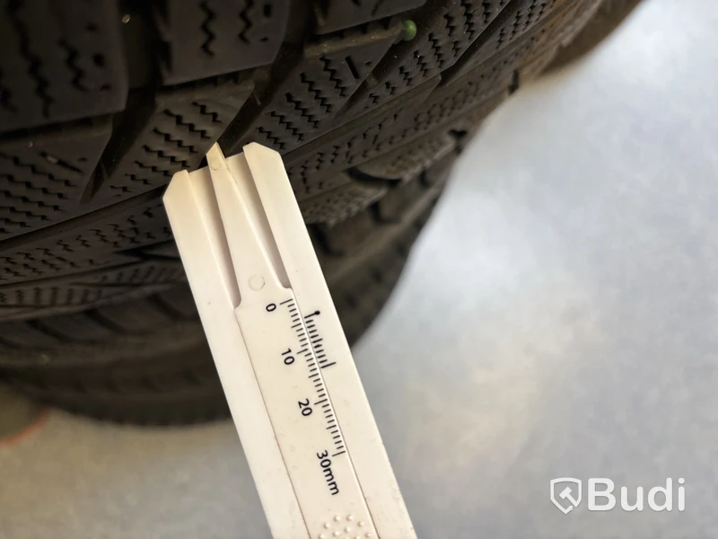 4 st. Vinterhjul Hankook 215/65R16 102T