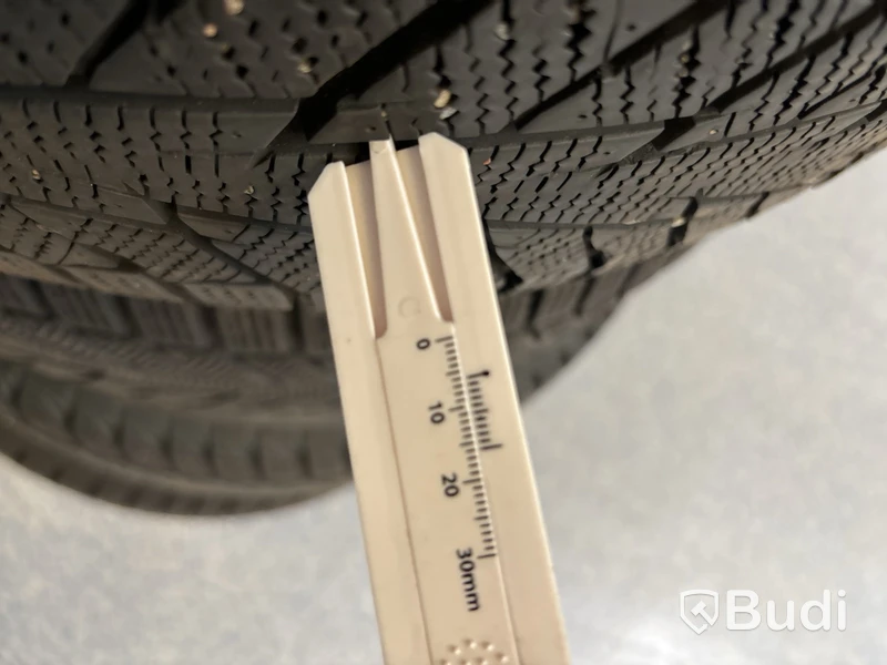 4 st. Vinterhjul Hankook 215/65R16 102T