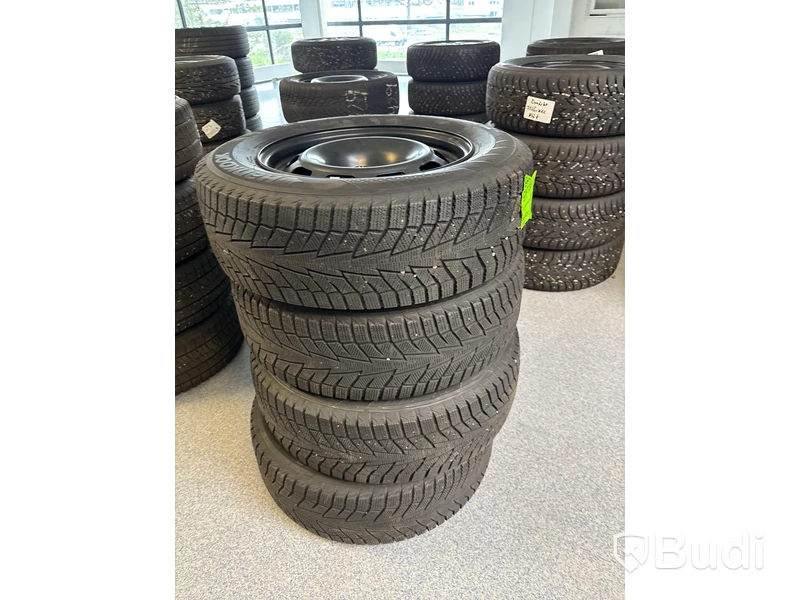 4 st. Vinterhjul Hankook 215/65R16 102T