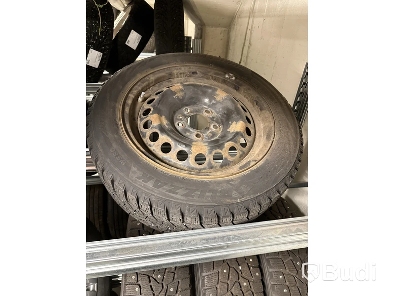 1 st. Vinterhjul Bridgestone 205/55 R16 94T