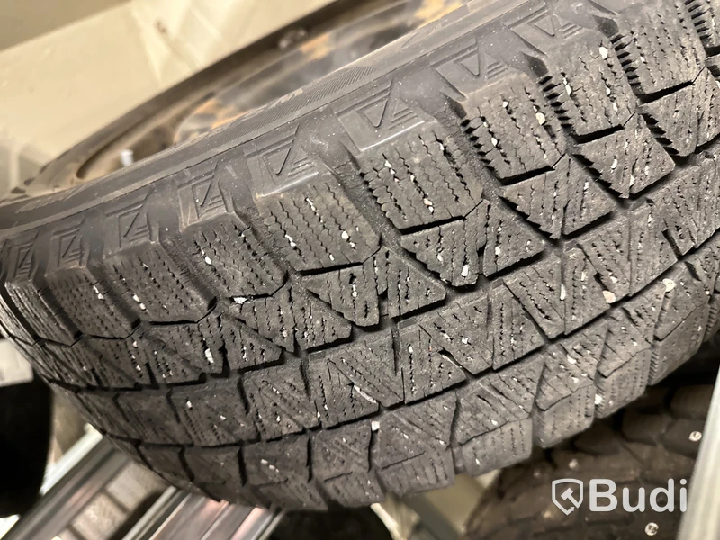 1 st. Vinterhjul Bridgestone 205/55 R16 94T