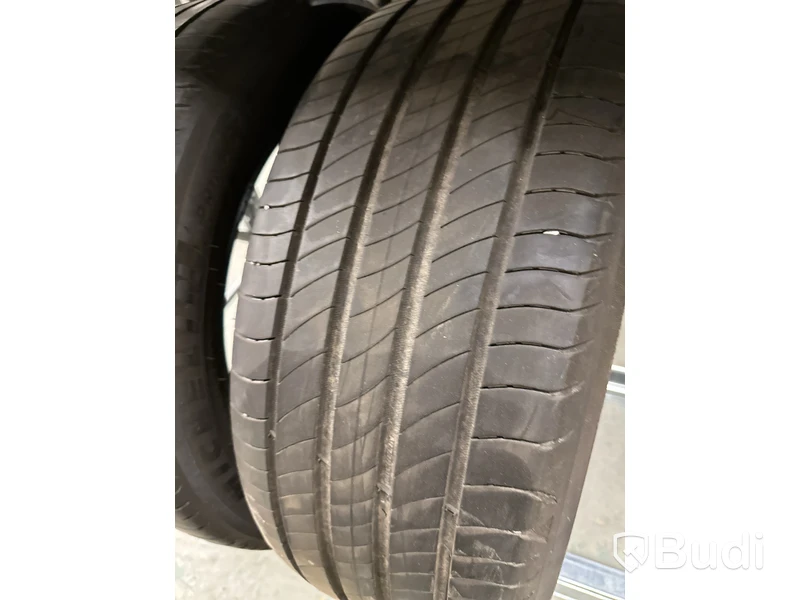 2 st. Sommardäck Michelin 235/50 R19