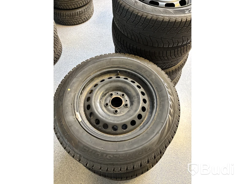 4 st. Vinterhjul Bridgestone  215/65r16 102S