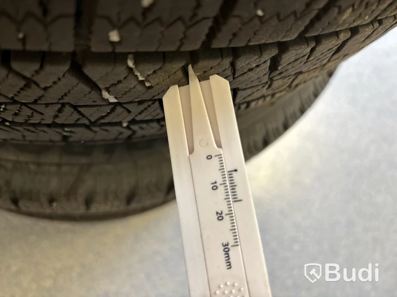 4 st. Vinterhjul Bridgestone  215/65r16 102S