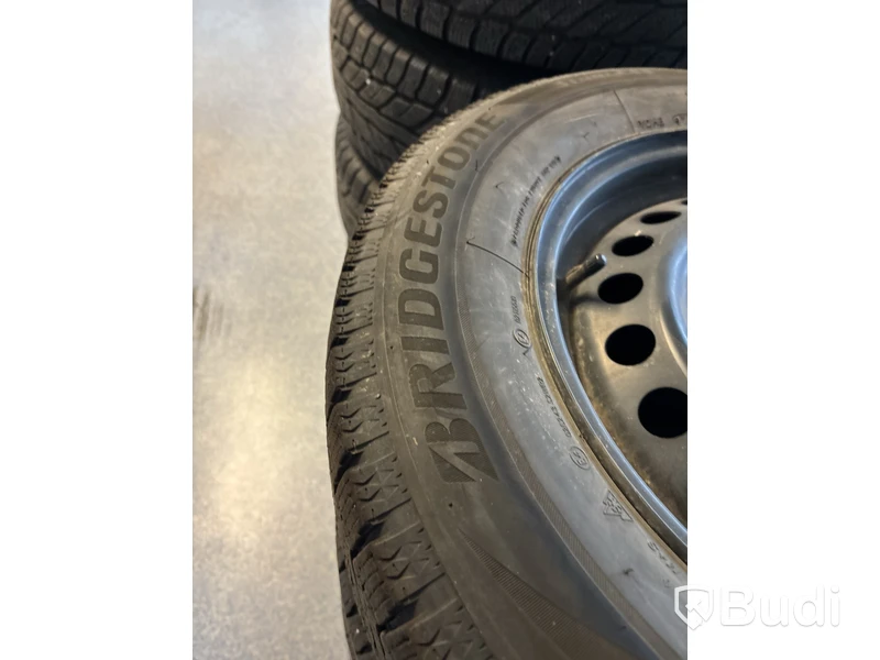 4 st. Vinterhjul Bridgestone  215/65r16 102S