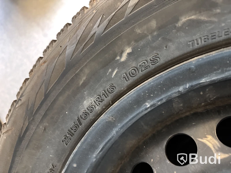 4 st. Vinterhjul Bridgestone  215/65r16 102S