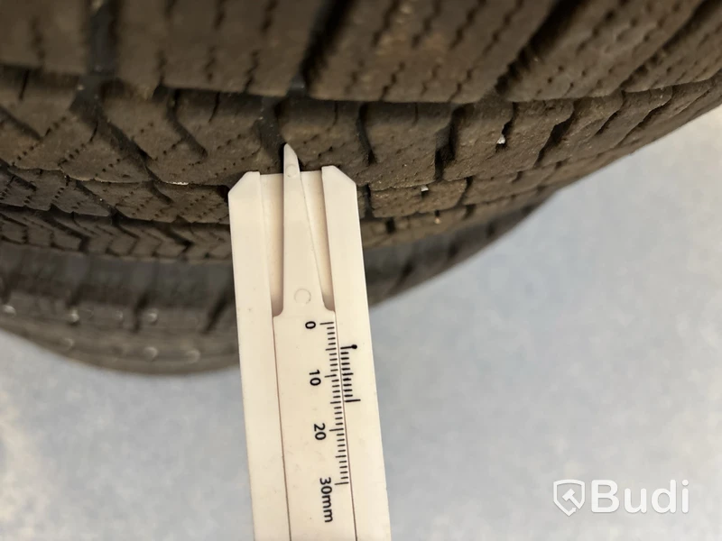 4 st. Vinterhjul Bridgestone  215/65r16 102S