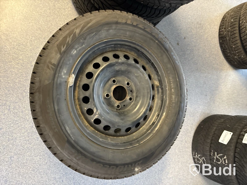 4 st. Vinterhjul Bridgestone  215/65r16 102S
