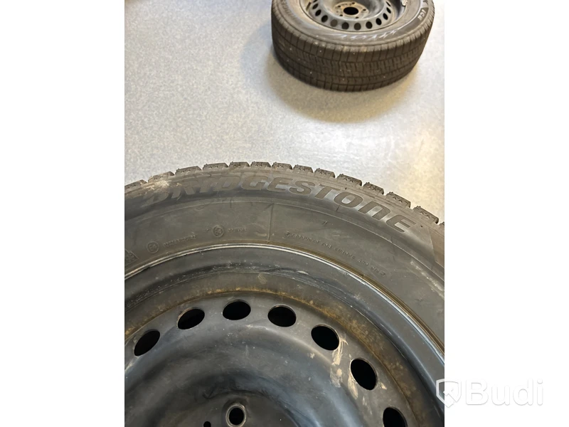 4 st. Vinterhjul Bridgestone  215/65r16 102S