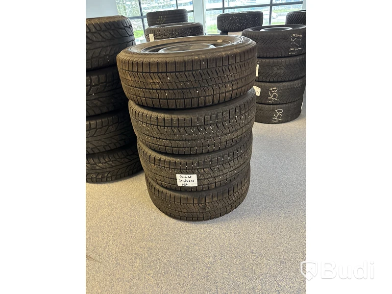 4 st. Vinterhjul Bridgestone  215/65r16 102S