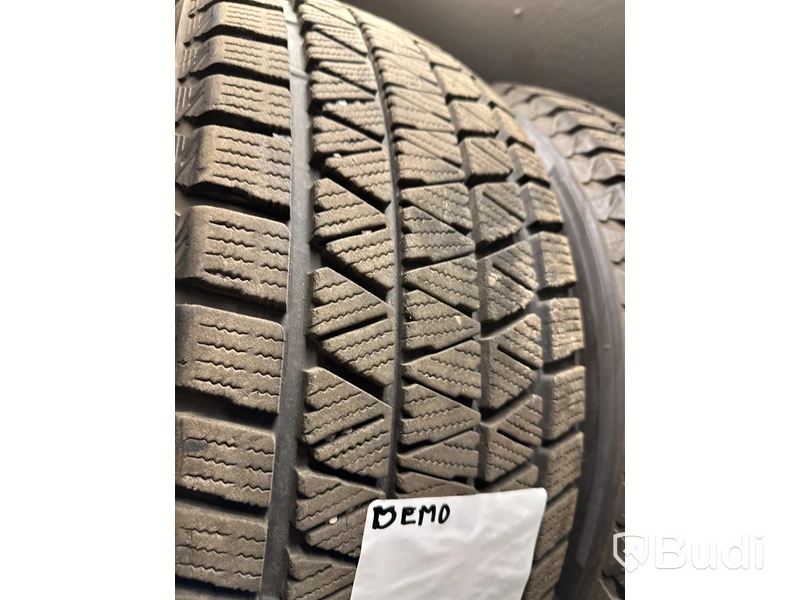 4 st. Vinterdäck Bridgestone 255/45 R20 101T