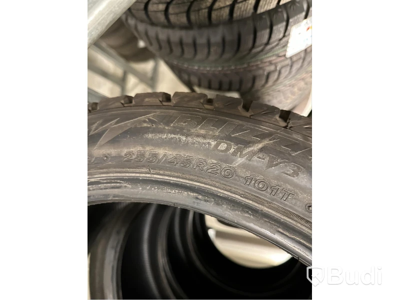 4 st. Vinterdäck Bridgestone 255/45 R20 101T