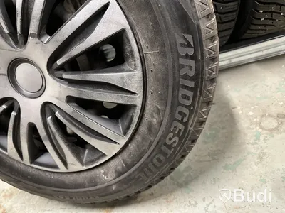 4 st. Vinterhjul Bridgestone 215/65 R16 102T