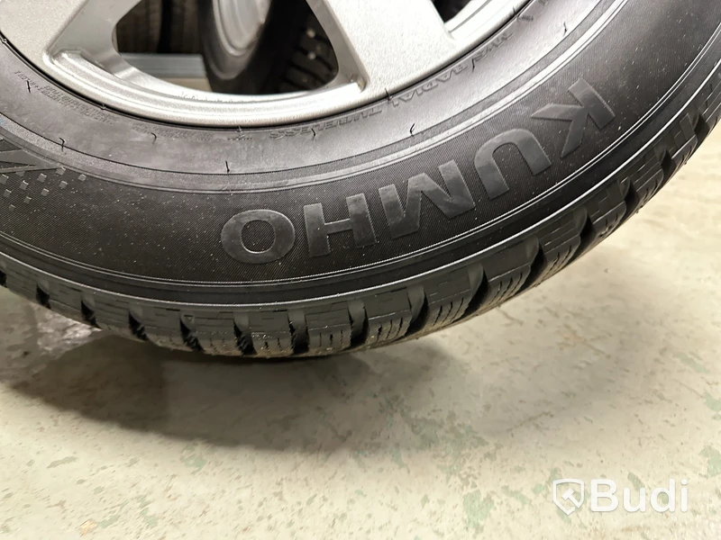 4 st. Vinterhjul Kumho 215/70 R16 100T