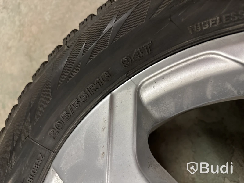 4 st. Vinterhjul Bridgestone 205/55 R16 94T